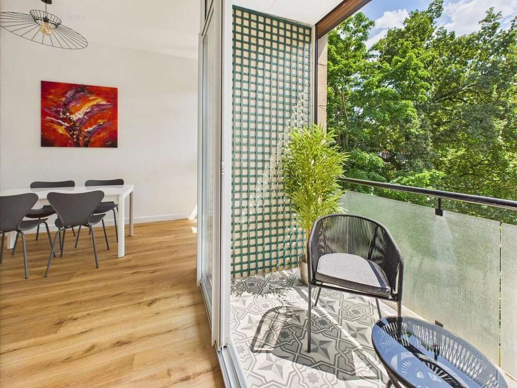 Appartement à NEUILLY-SUR-SEINE