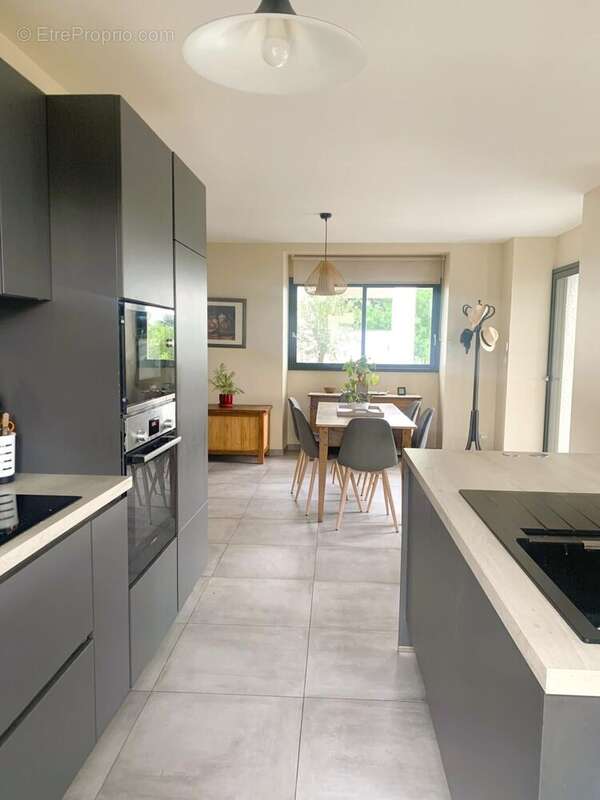 Photo 5 - Appartement à PUGNY-CHATENOD