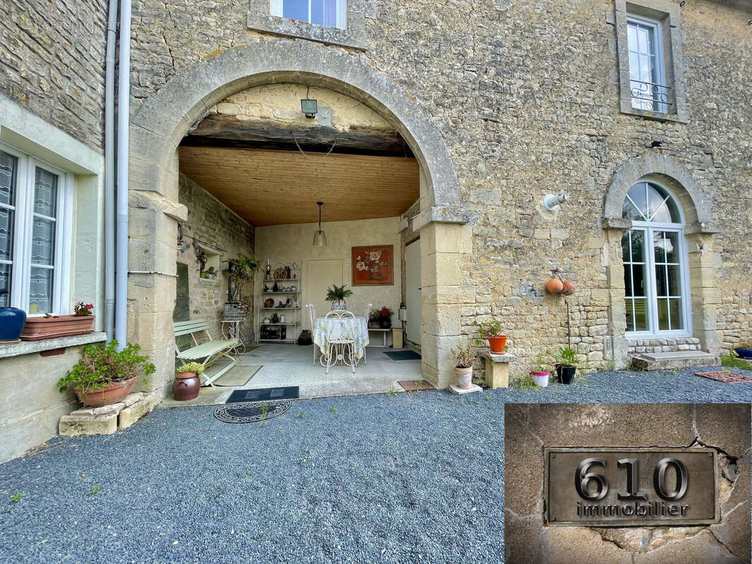 Maison à SAINT-PIERRE-DU-MONT