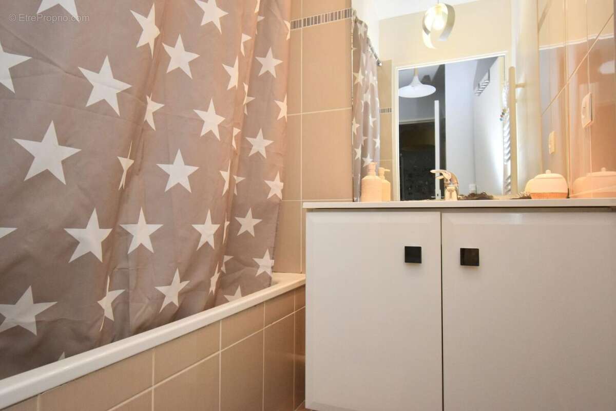 Appartement à GENNEVILLIERS