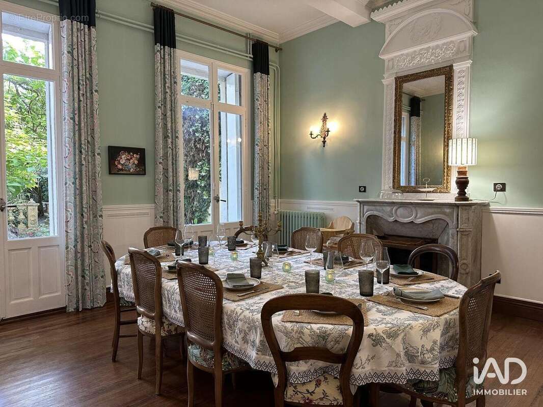 Photo 9 - Commerce à PRADES