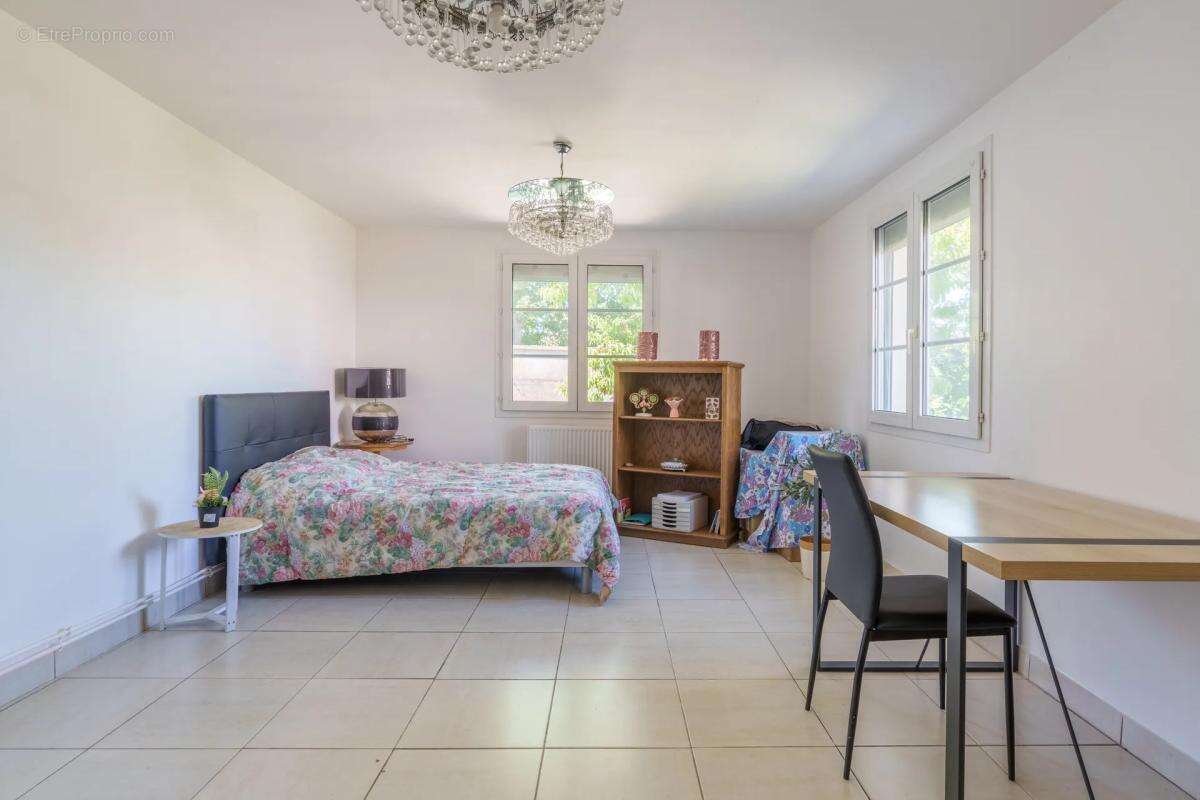 Maison à SAINTE-SAVINE