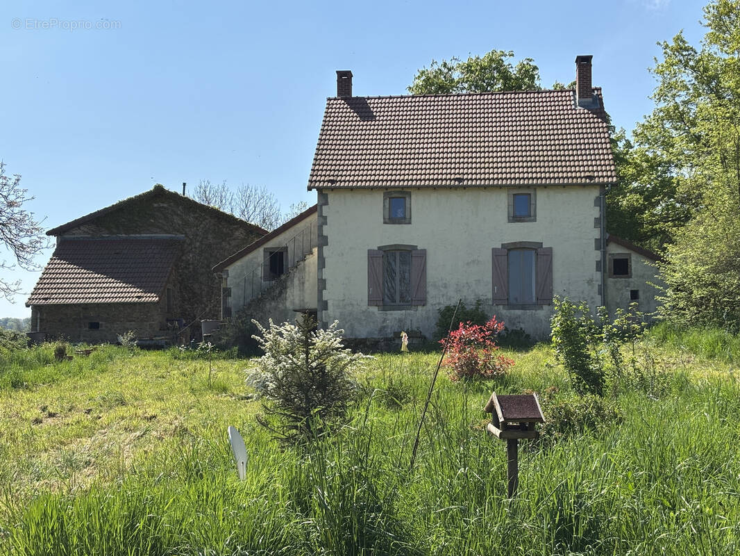 Maison à LOUROUX-DE-BEAUNE