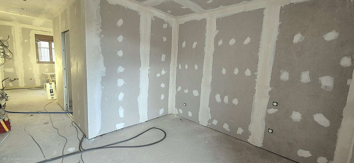 Appartement à ORCHAMPS-VENNES