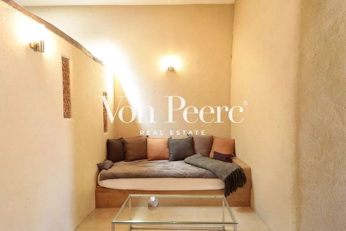 Appartement à SAINT-LAURENT-DES-ARBRES