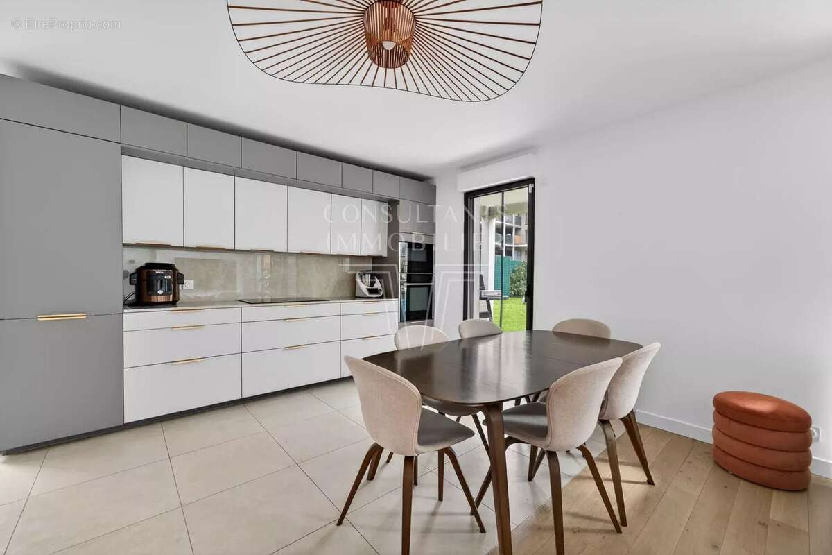 Appartement à RUEIL-MALMAISON