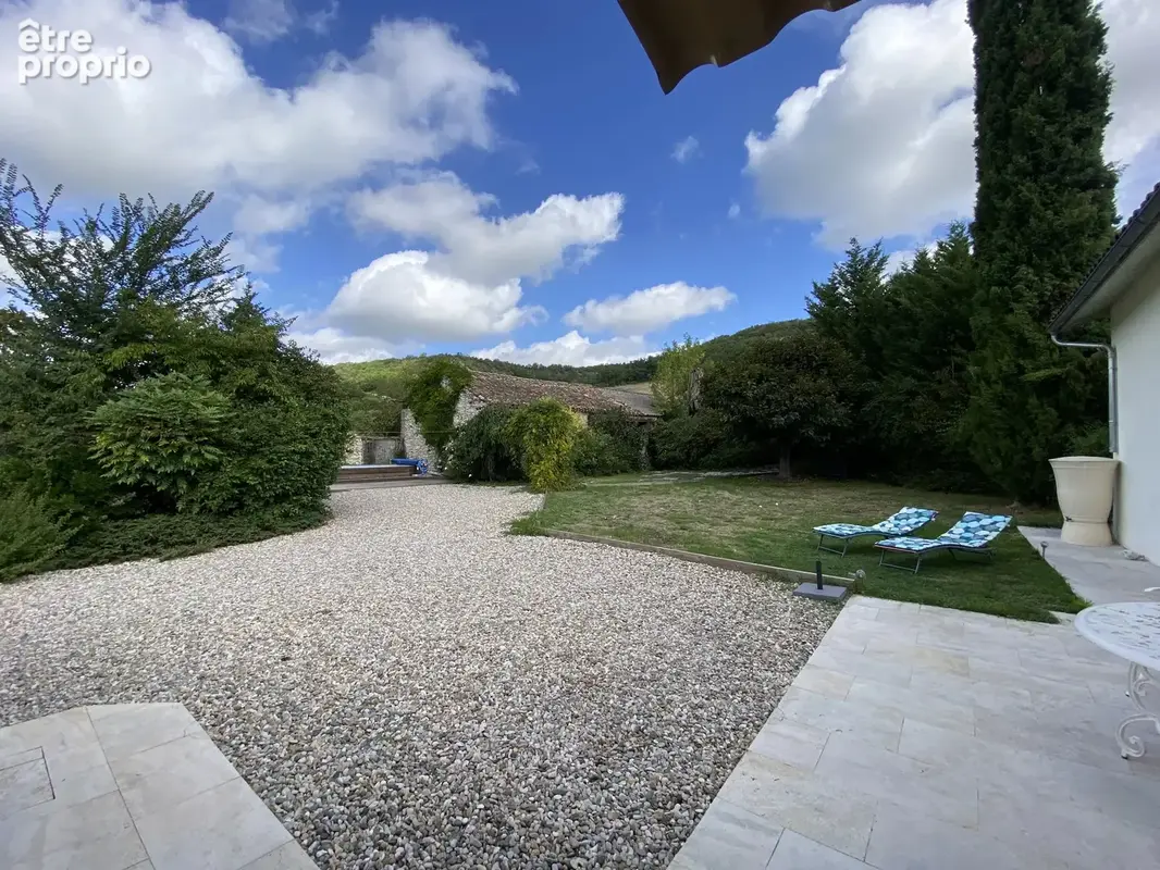 Charmante maison de plain-pied avec piscine et grange dans la vallée ensoleillée de Courbiac - photo 17