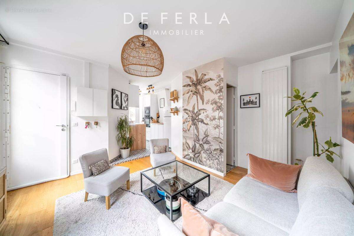 Appartement à PARIS-17E