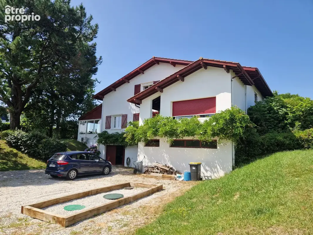 Magnifique maison avec piscine et jardin arboré - URRUGNE - photo 24