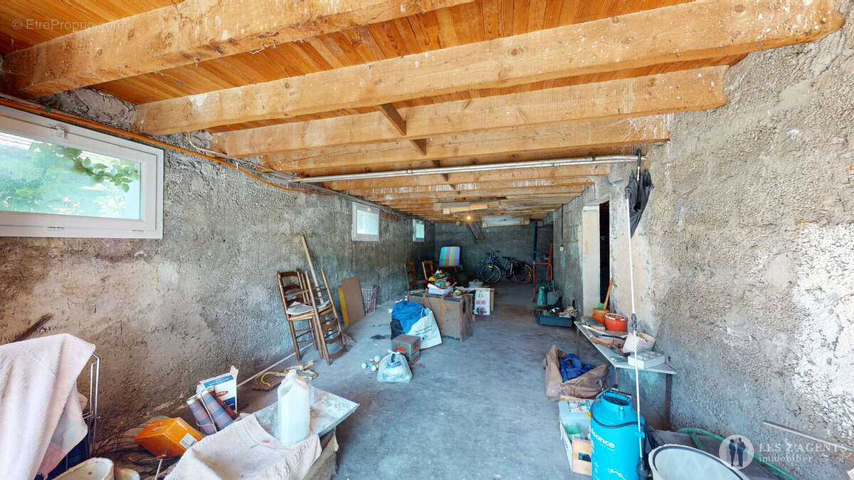 Maison à SAINT-MARTIN-D&#039;HERES