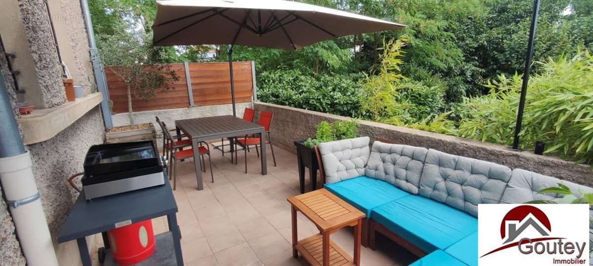 Maison 134 m² à Roanne  - photo 2
