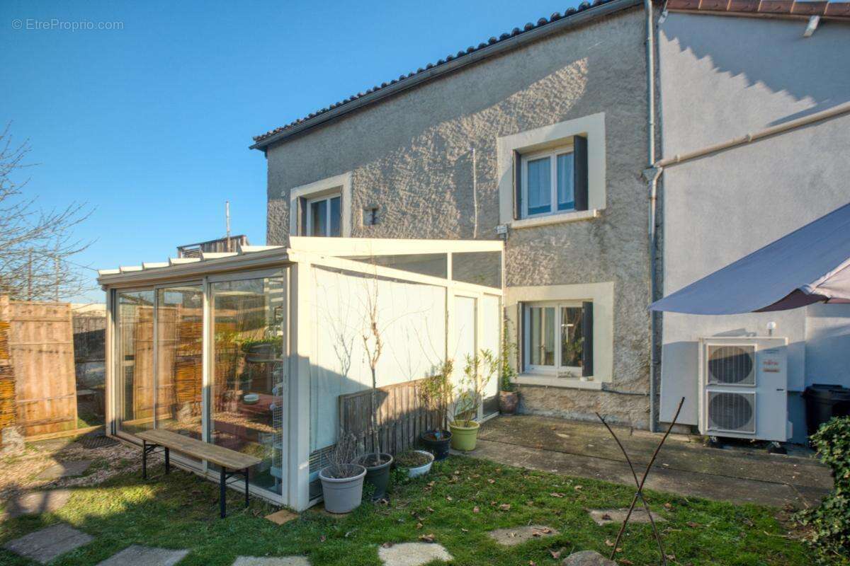 Maison à COULOUNIEIX-CHAMIERS