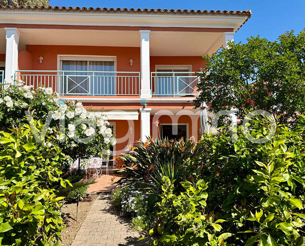 Rare Duplex Sainte-Maxime 92m2 - photo 2