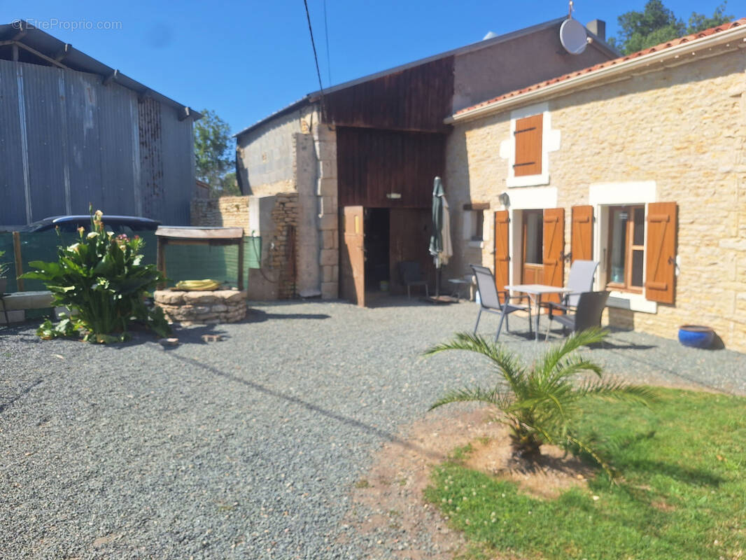 Maison à BOUILLE-COURDAULT