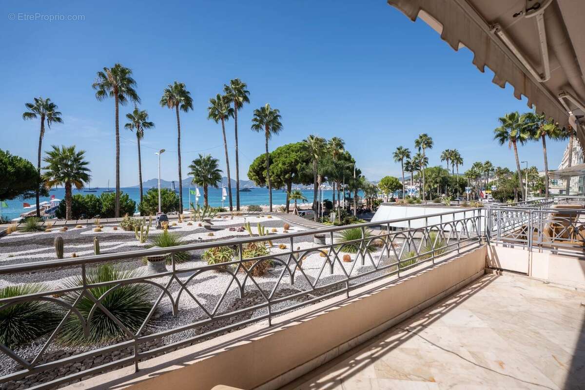 Appartement à CANNES