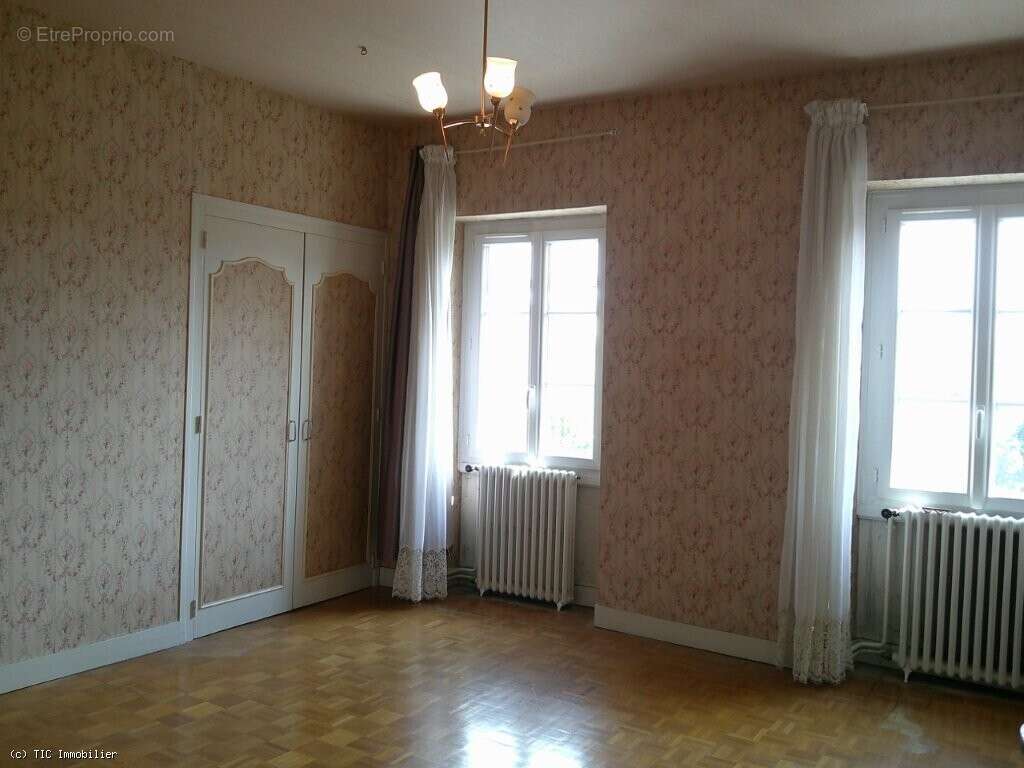 Maison De Campagne Avec Une Deuxième Maison Et D'Autres Dépendances - photo 30