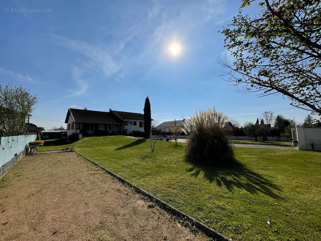 Maison à SAINT-ROMAIN-DE-JALIONAS