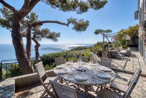 Maison à EZE