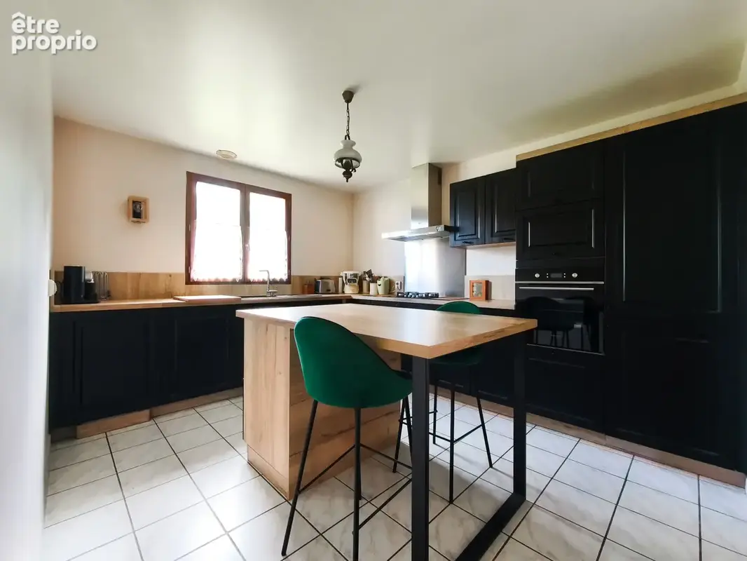 À vendre   Maison familiale à Cranves-Sales - photo 6