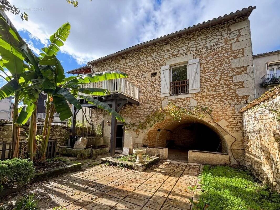 Maison à COULOUNIEIX-CHAMIERS