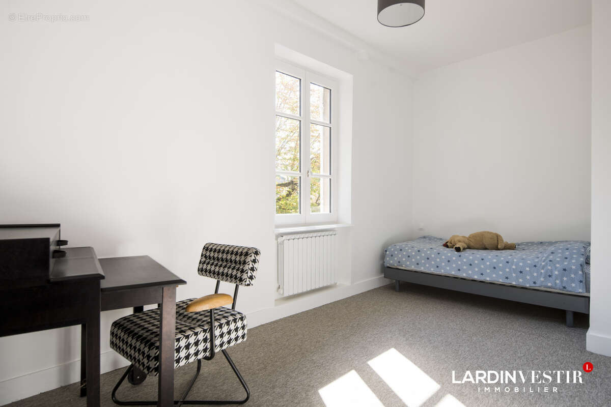 Maison à SAINT-GENIS-LAVAL