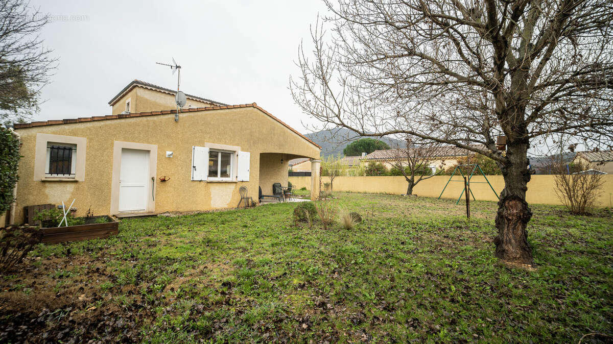 Maison à MALATAVERNE