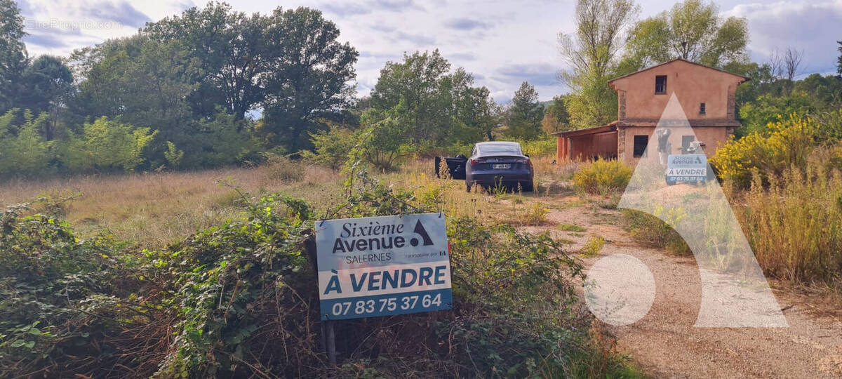 Terrain à VILLECROZE