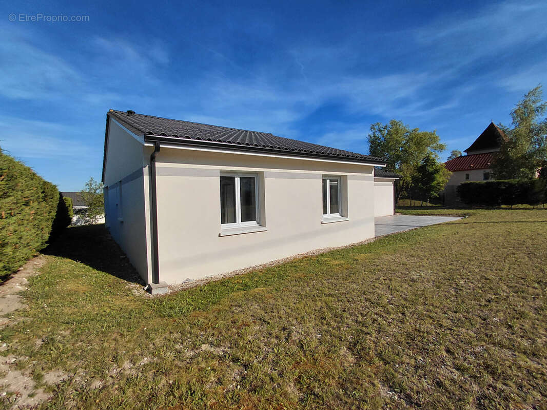 Maison à TRELISSAC