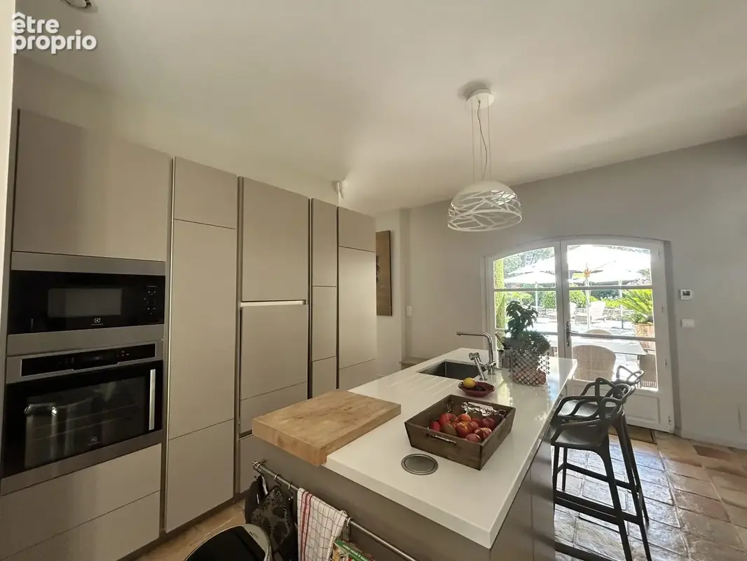 Maison 270 m² à Mallemort  - photo 8
