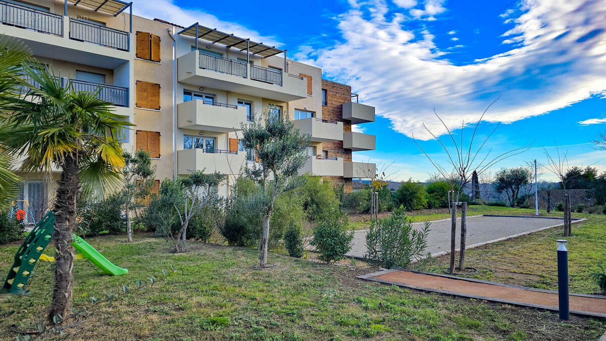 Appartement à LE MUY