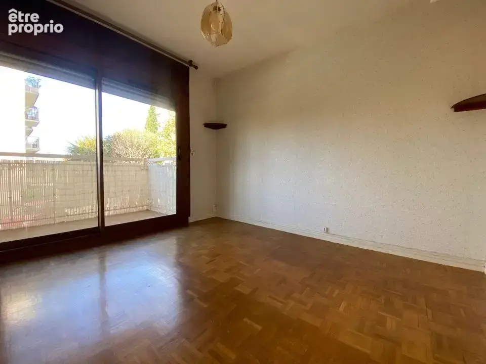 T3 + TERRASSE + LOGGIA + PLACE PARKING + CAVE / 13013
