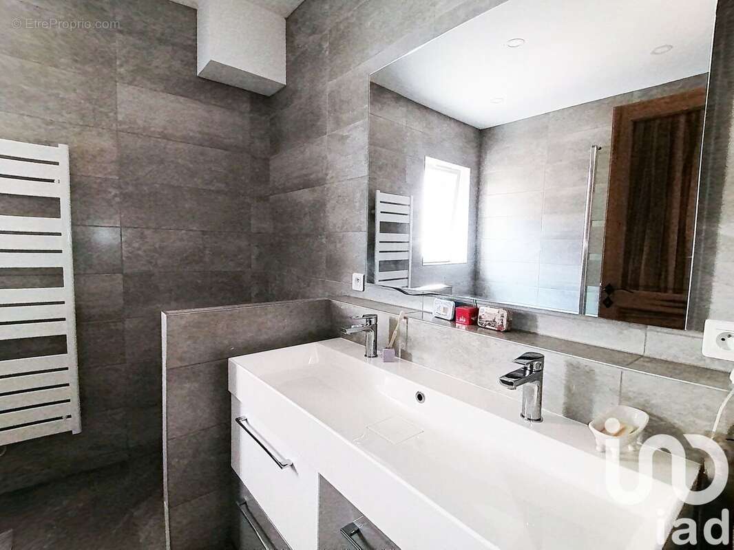 Photo 4 - Maison à CUERS