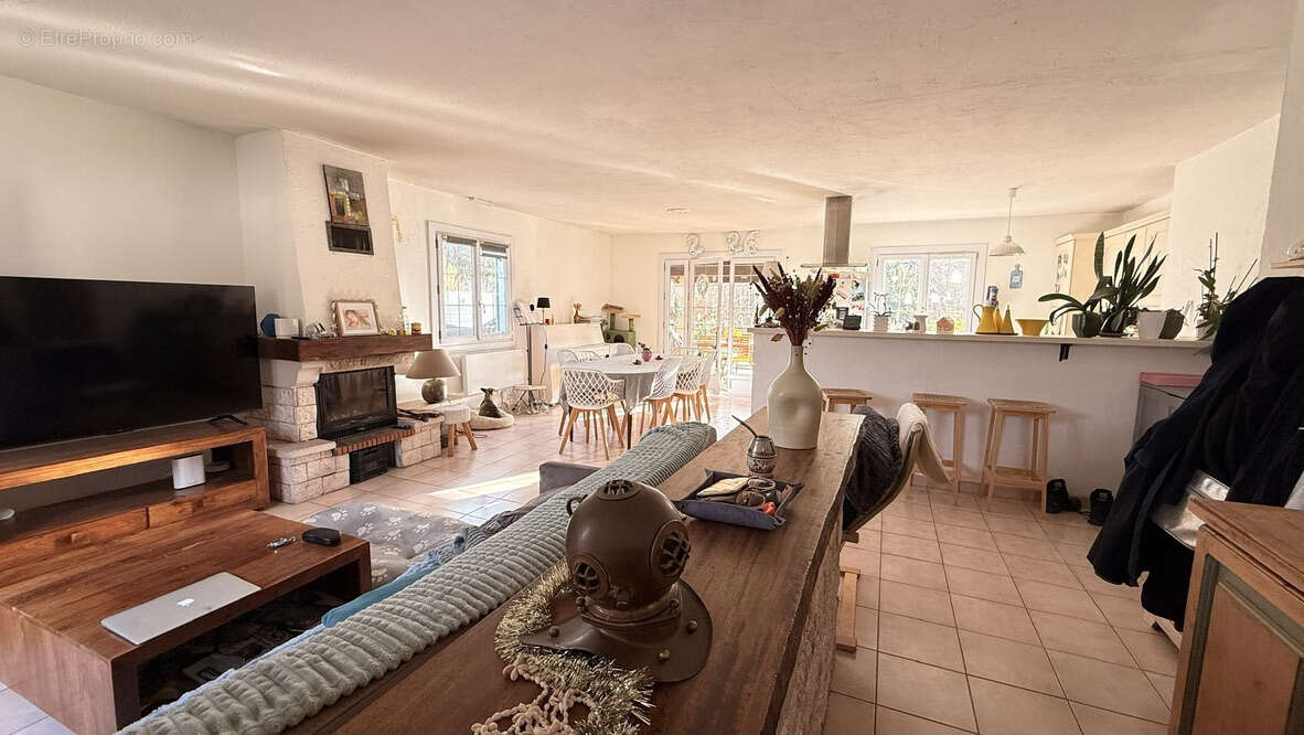 Maison à SAINT-JEANNET