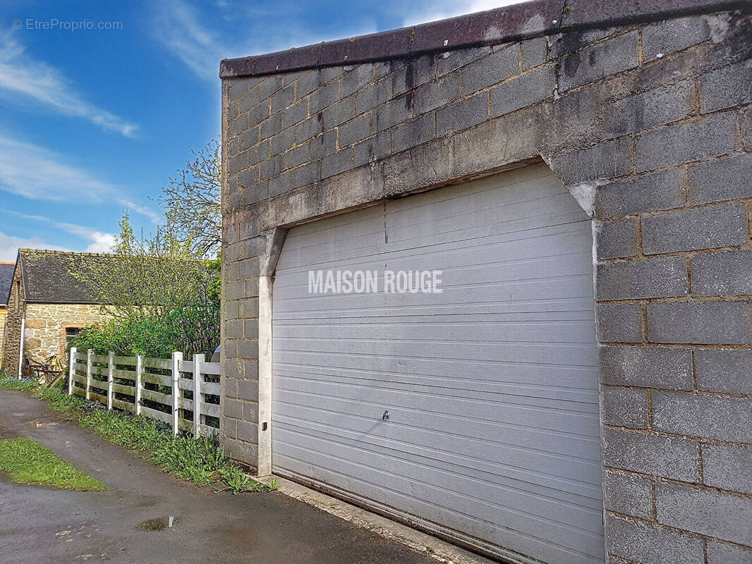 Terrain à SAINT-BRICE-EN-COGLES