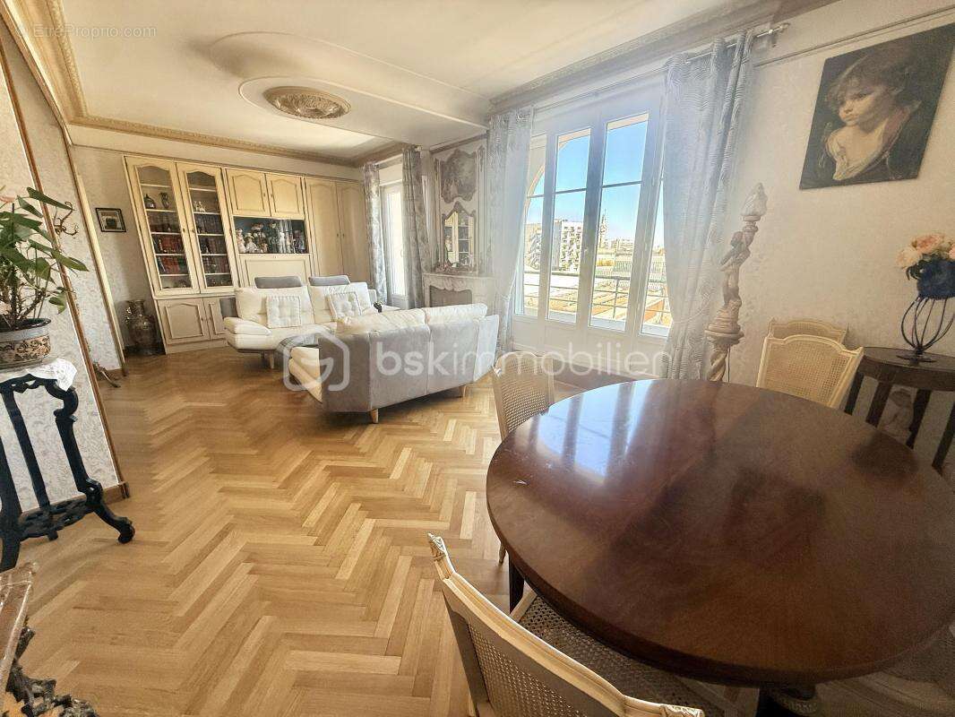  Appartement 5 pièces – 86 m² – Centre-ville de Rennes VUE A 180° Au 6ᵉ étage avec ascenseur - photo 9