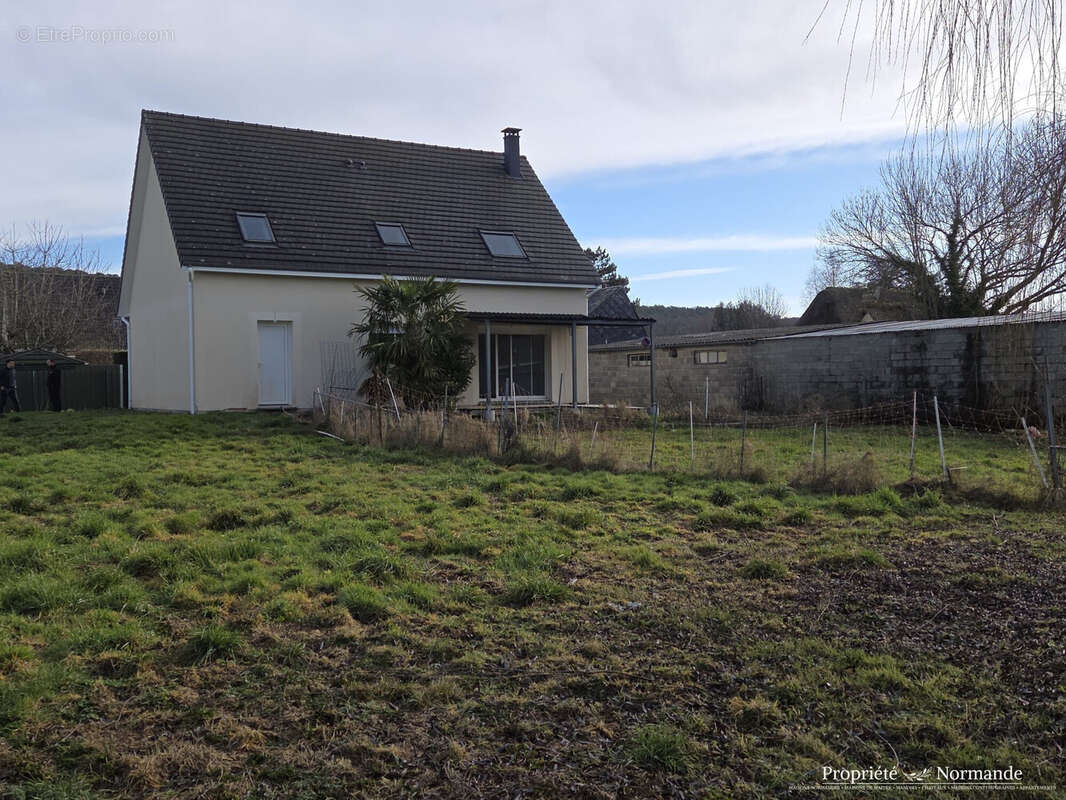Maison à MONTFORT-SUR-RISLE