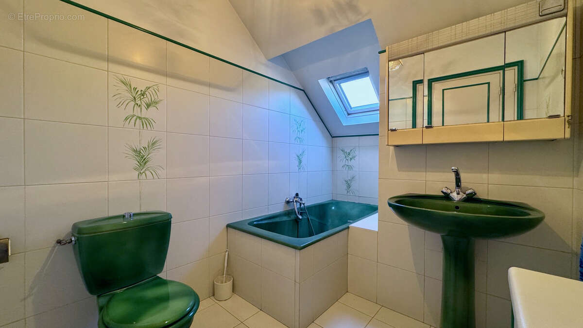 Maison à CHANTELOUP-LES-VIGNES