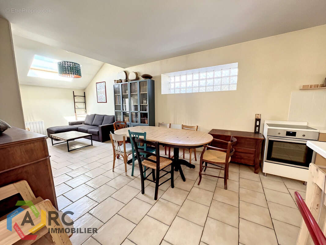 Appartement 78 m² à Orleans  - photo 2