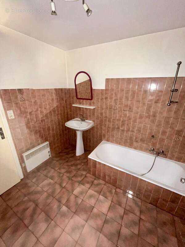 Maison à SAINT-MARTIN-DU-FRENE