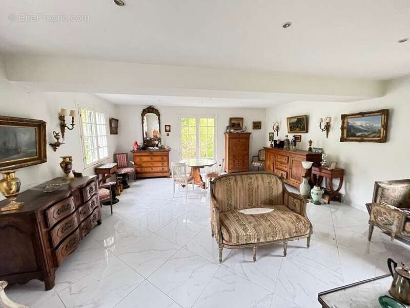230 m² habitable, garage de 150 m² et terrain de 3735 m² a la ferte sous jouarre - photo 5