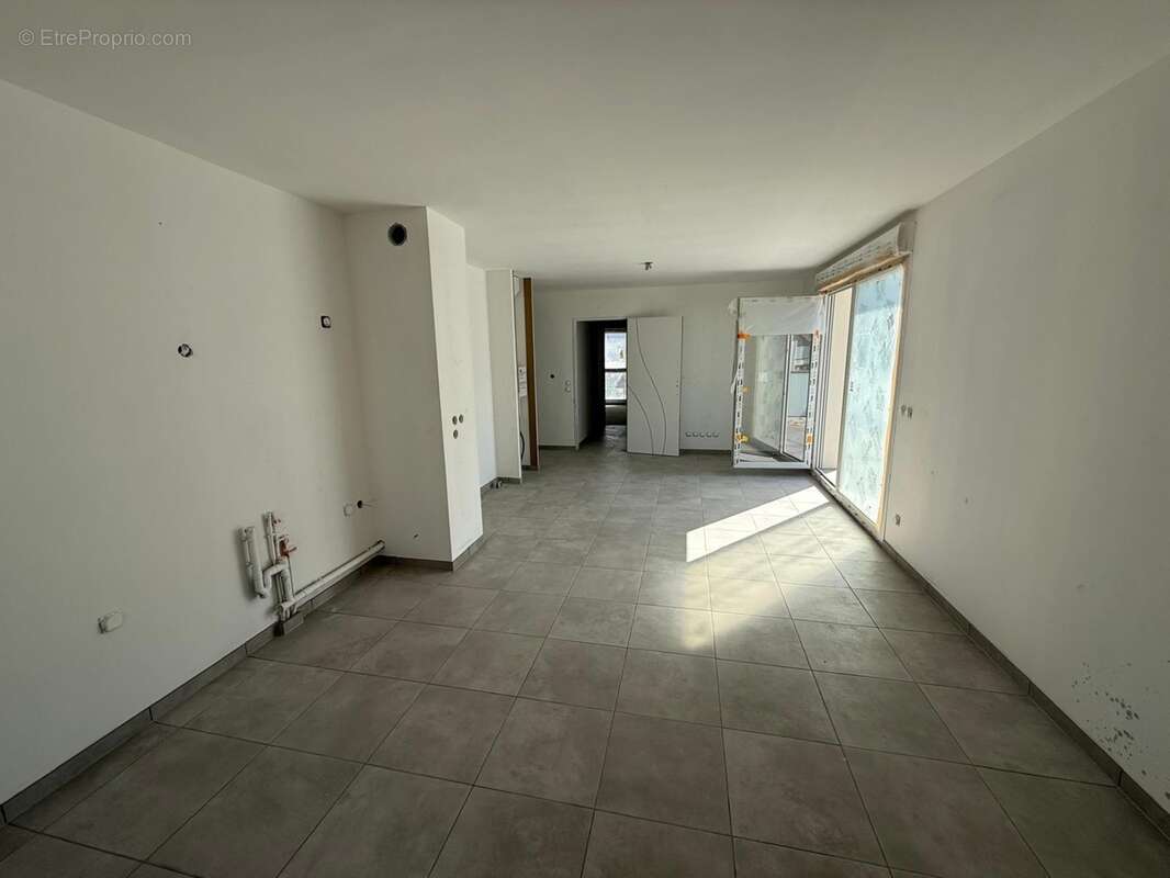 Appartement à vendre 2 pièces attique ANNEMASSE (74) - photo 2