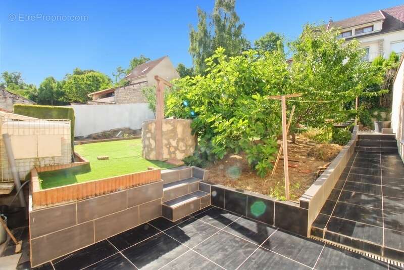 Maison à MONTATAIRE