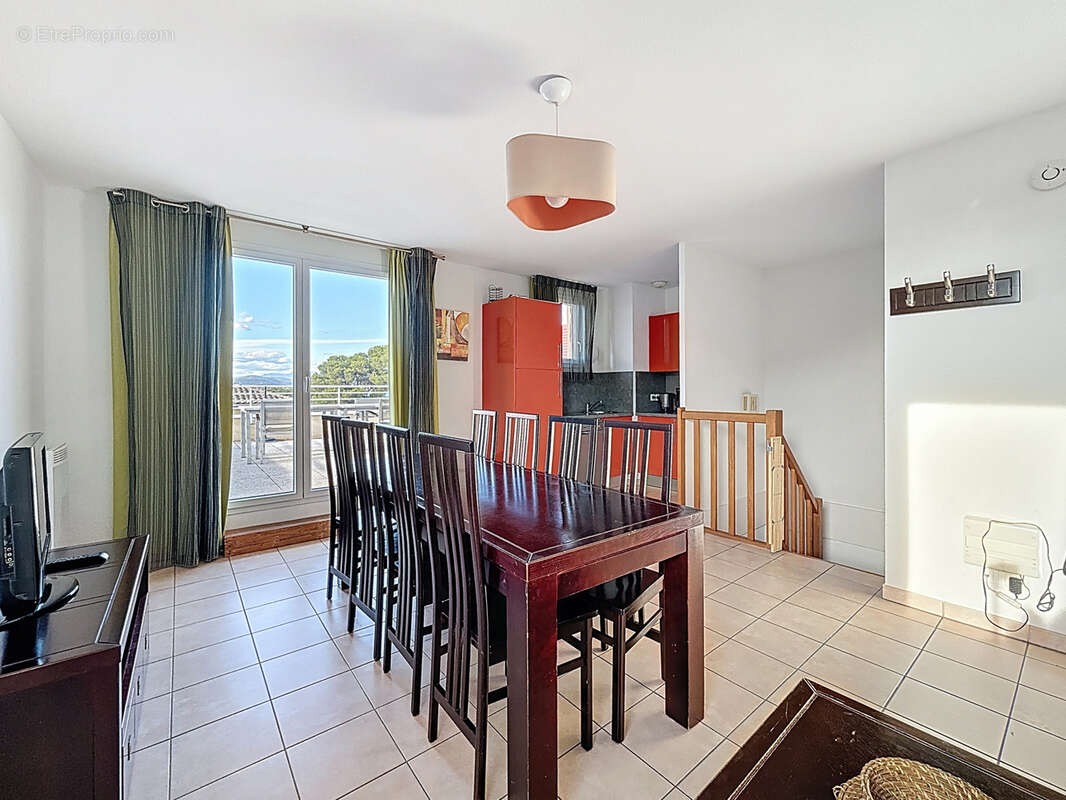 Appartement à SIX-FOURS-LES-PLAGES