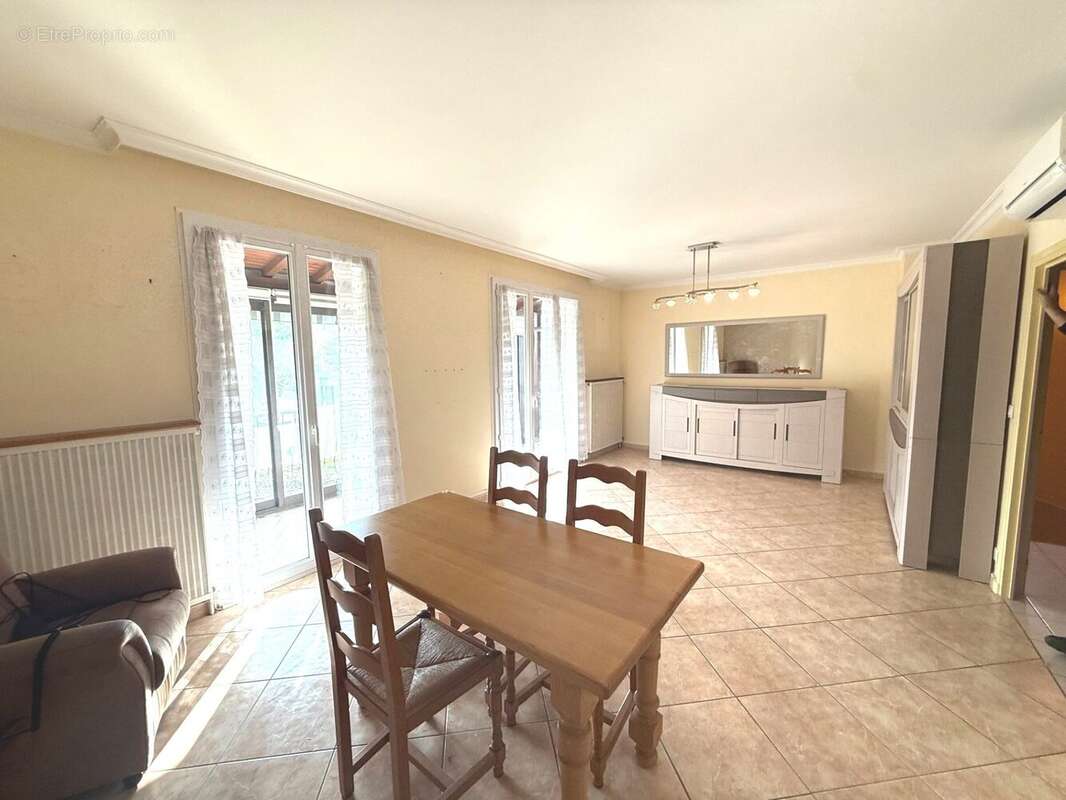 Maison 120 m² à Romans-Sur-Isere  - photo 3