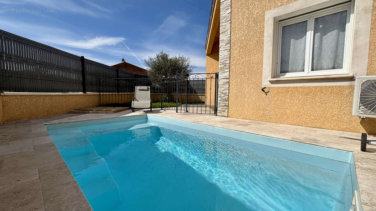 Maison à MONTELIMAR