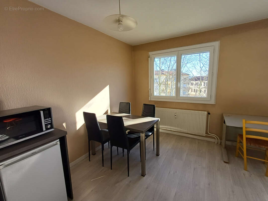 Appartement à SAINT-ETIENNE
