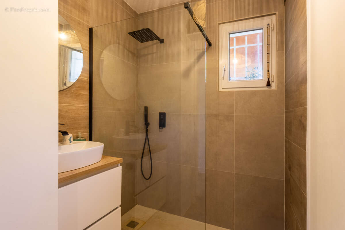 Appartement à BORMES-LES-MIMOSAS