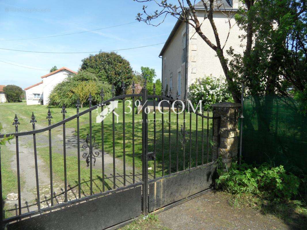 3%.com belle propriete sur 13306 m2 - photo 2
