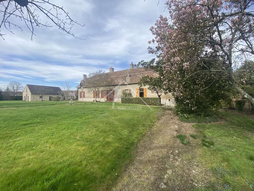 Maison à PIERREFITTE-SUR-LOIRE