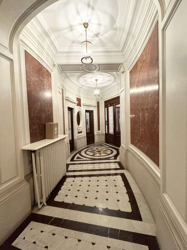 Wagram 75017 - 5 pieces - 149 m2 + balcon - photo 12